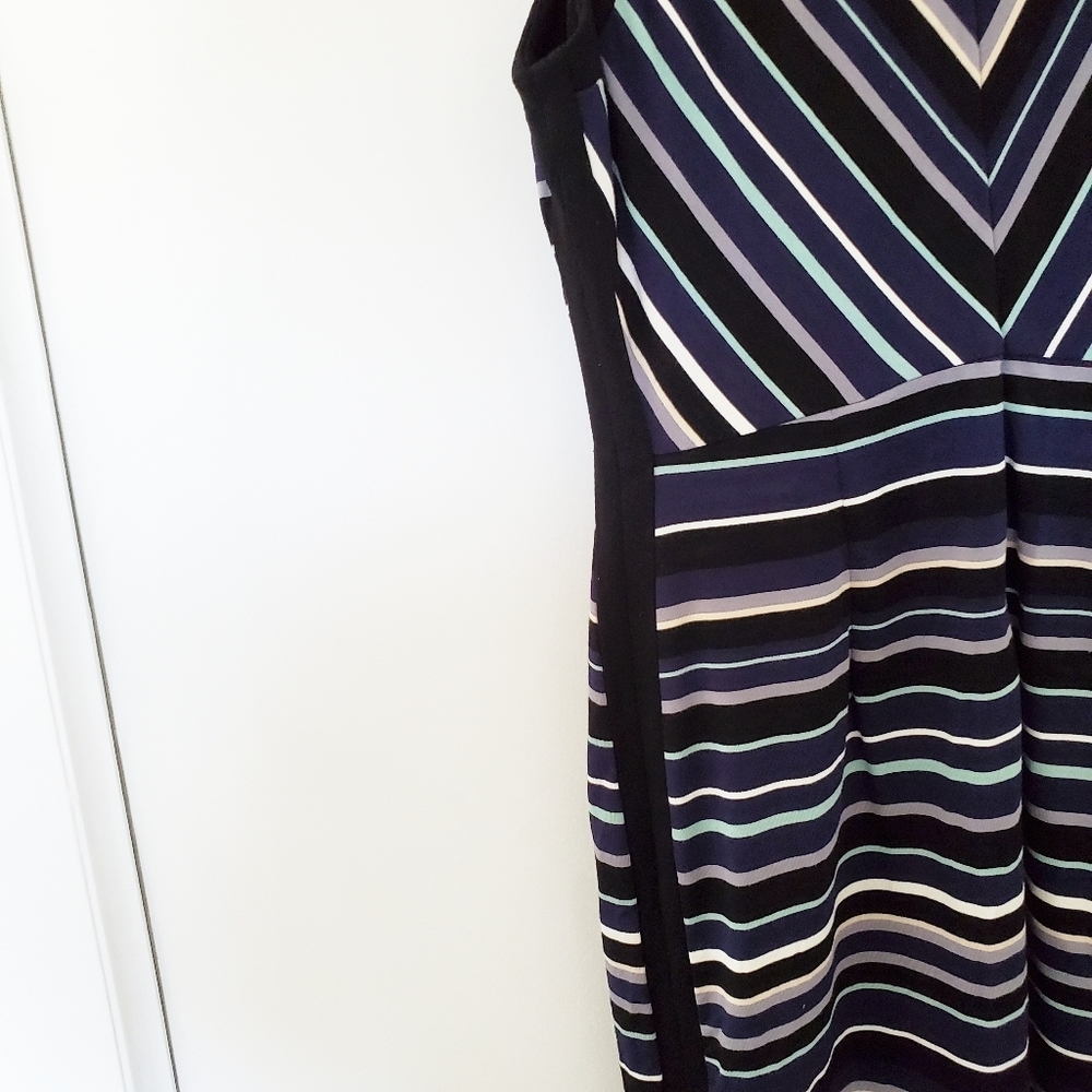 White House Black Market striped bodycon Dress - Picture 5 of 6
